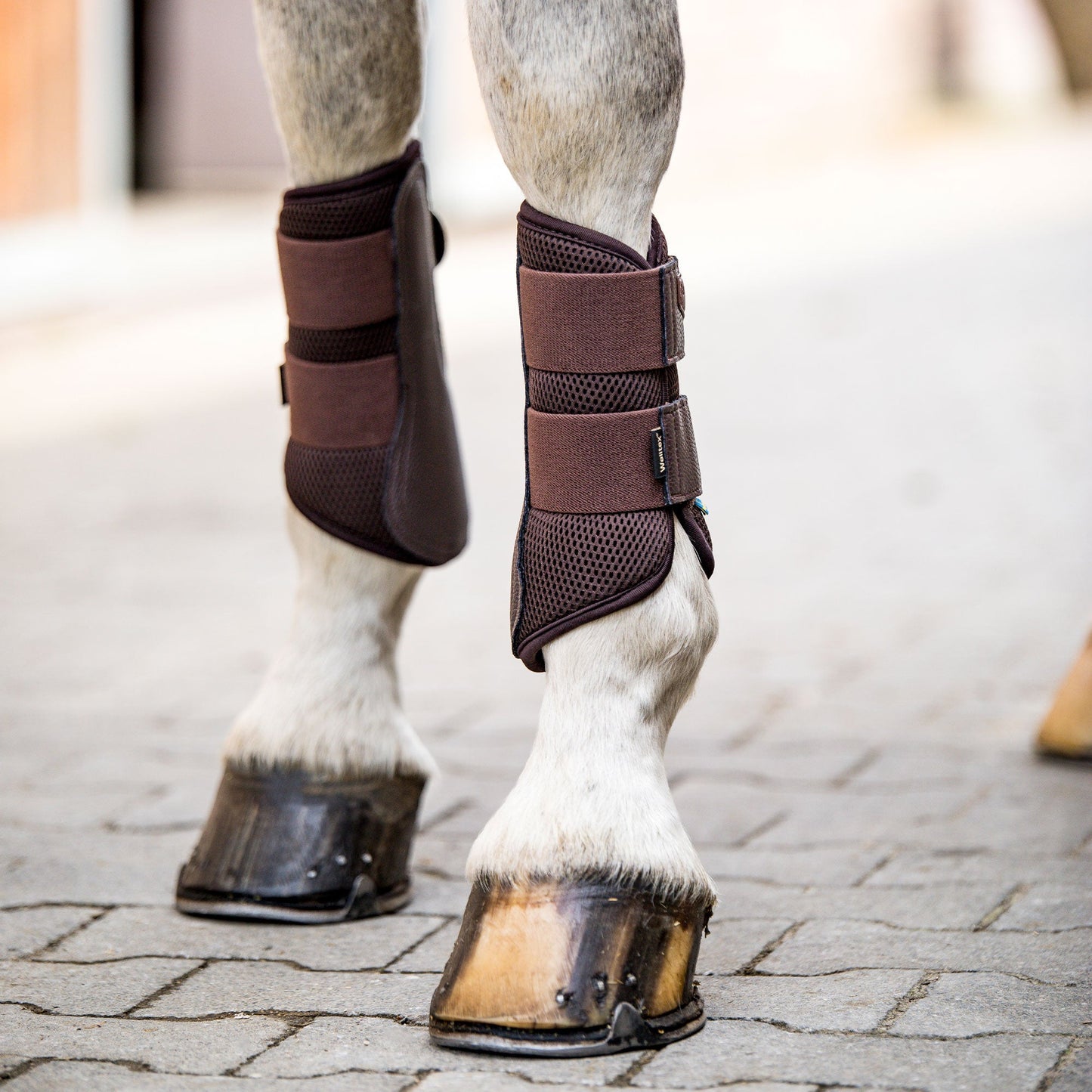 "Airflow" Brush Boots