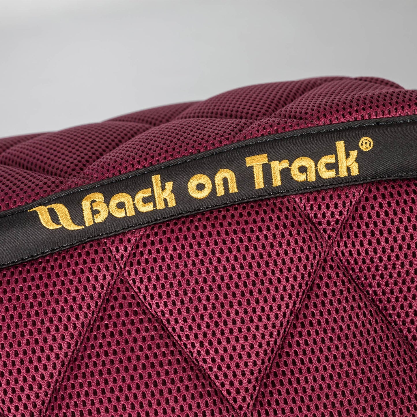 Airflow Saddle Pad Jumping