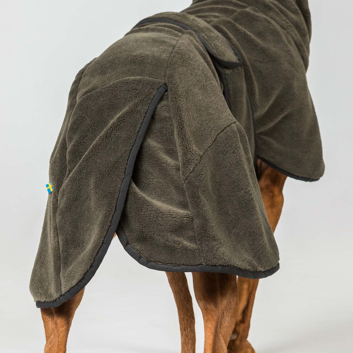 BAY Dry Dog Coat - Low set tail