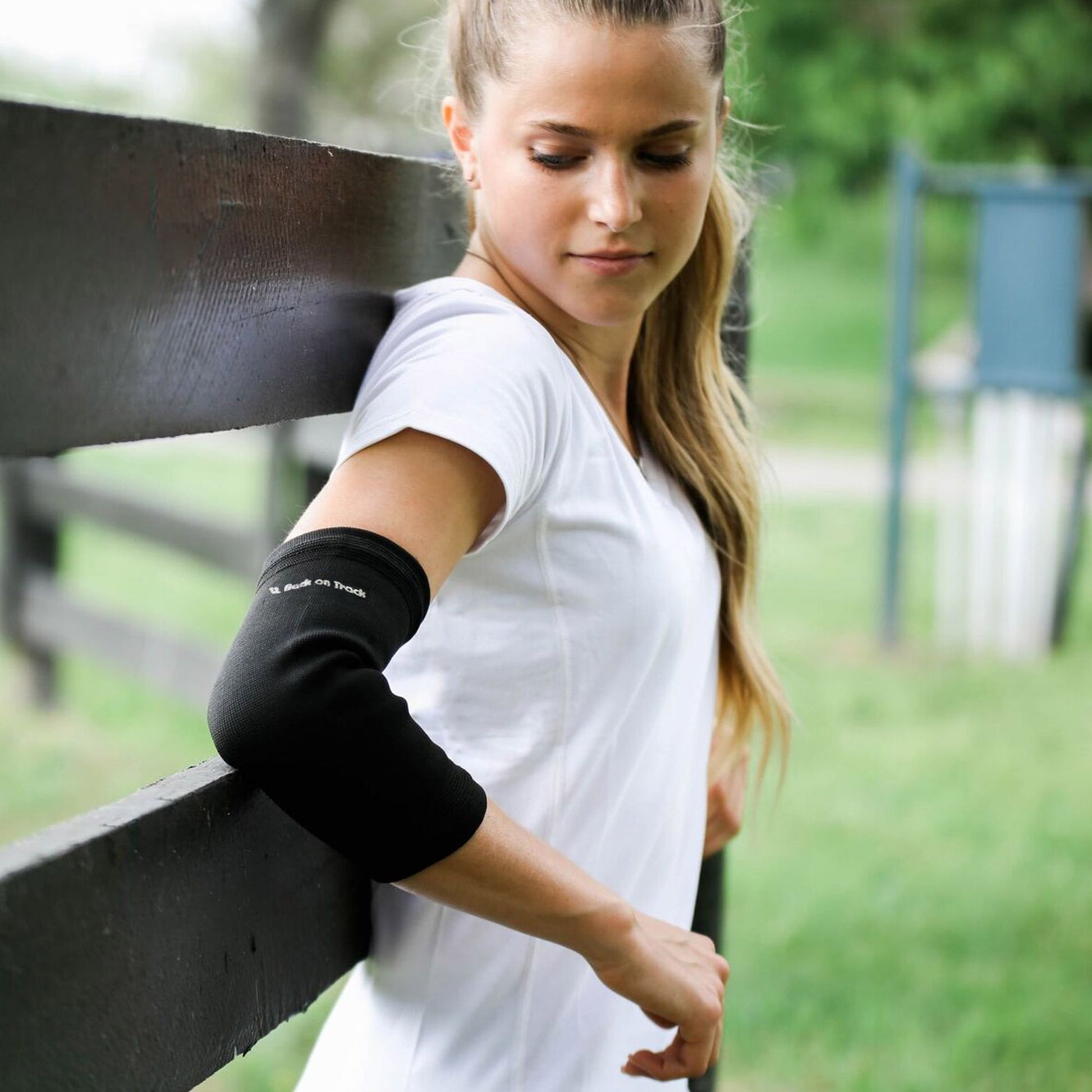 Armbågsskydd - Back on Track Sverige (5300156039323)
