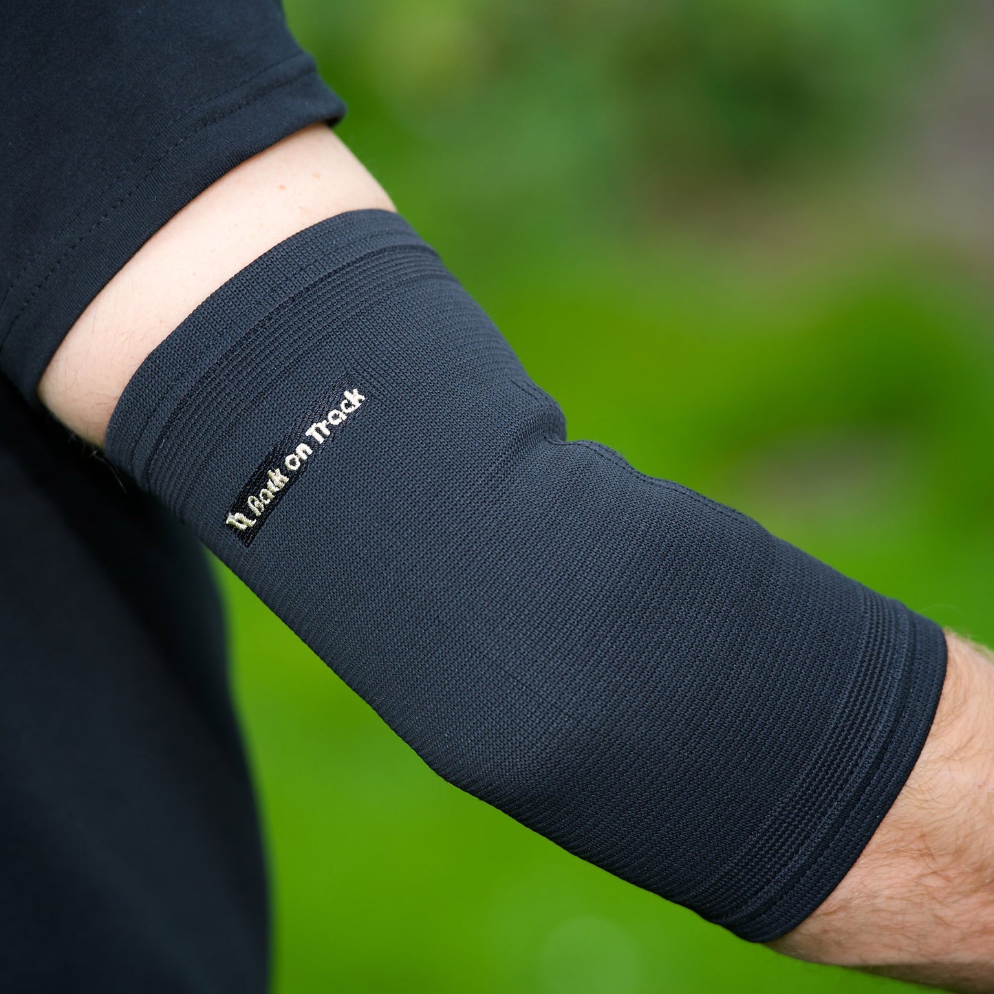 Armbågsskydd - Back on Track Sverige (5300156039323)